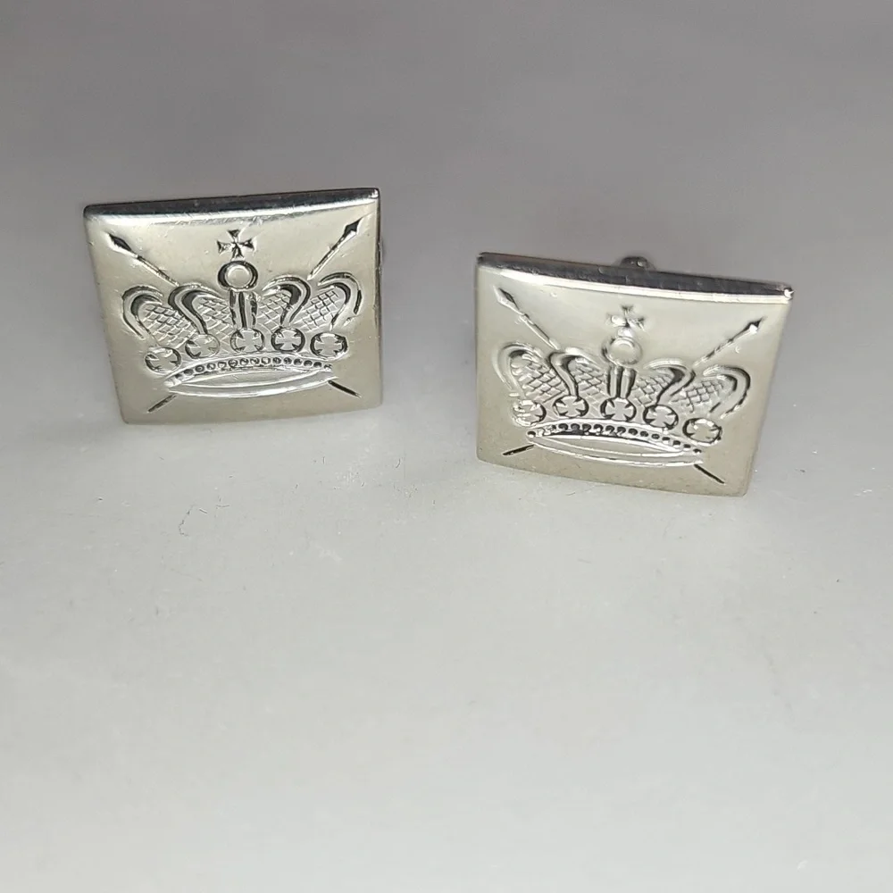 Vintage Silvertone Crown Cufflinks